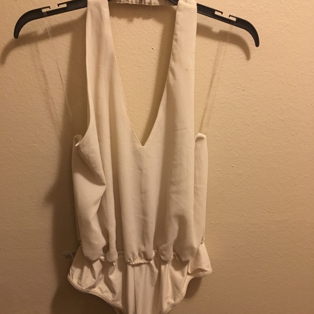 Backless Halter & pants - Picture 6 of 8
